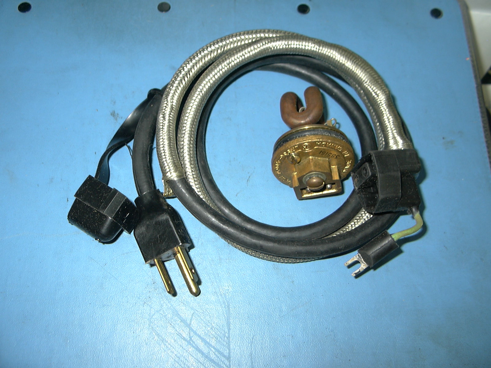 1961 1963 Oldsmobile F85 Engine Block Heater GM 982411 Oldsmobile