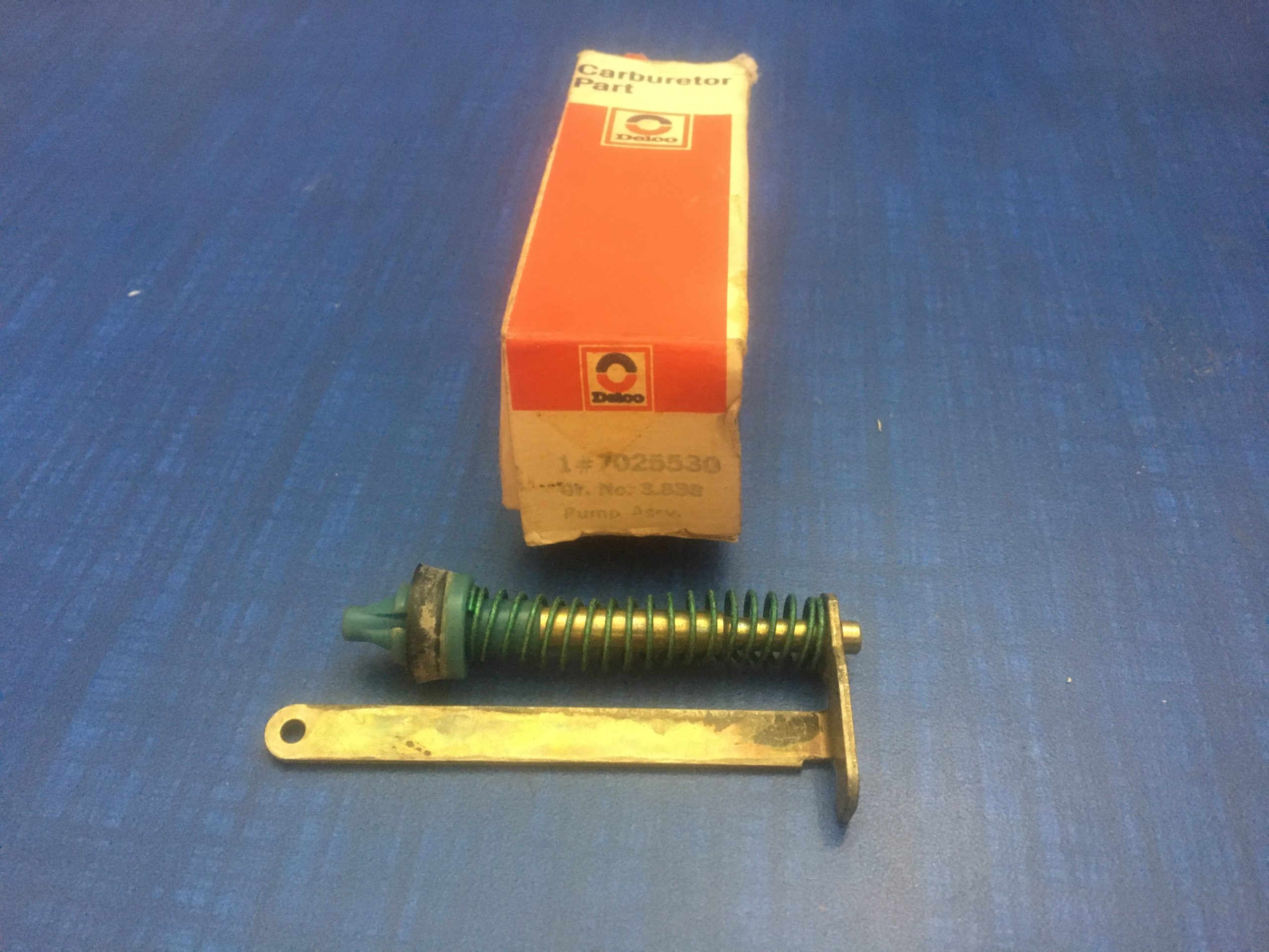 1963 1967 General Motors NOS Rochester Carburetor Accelerator Pump GM 7025530 Oldsmobile