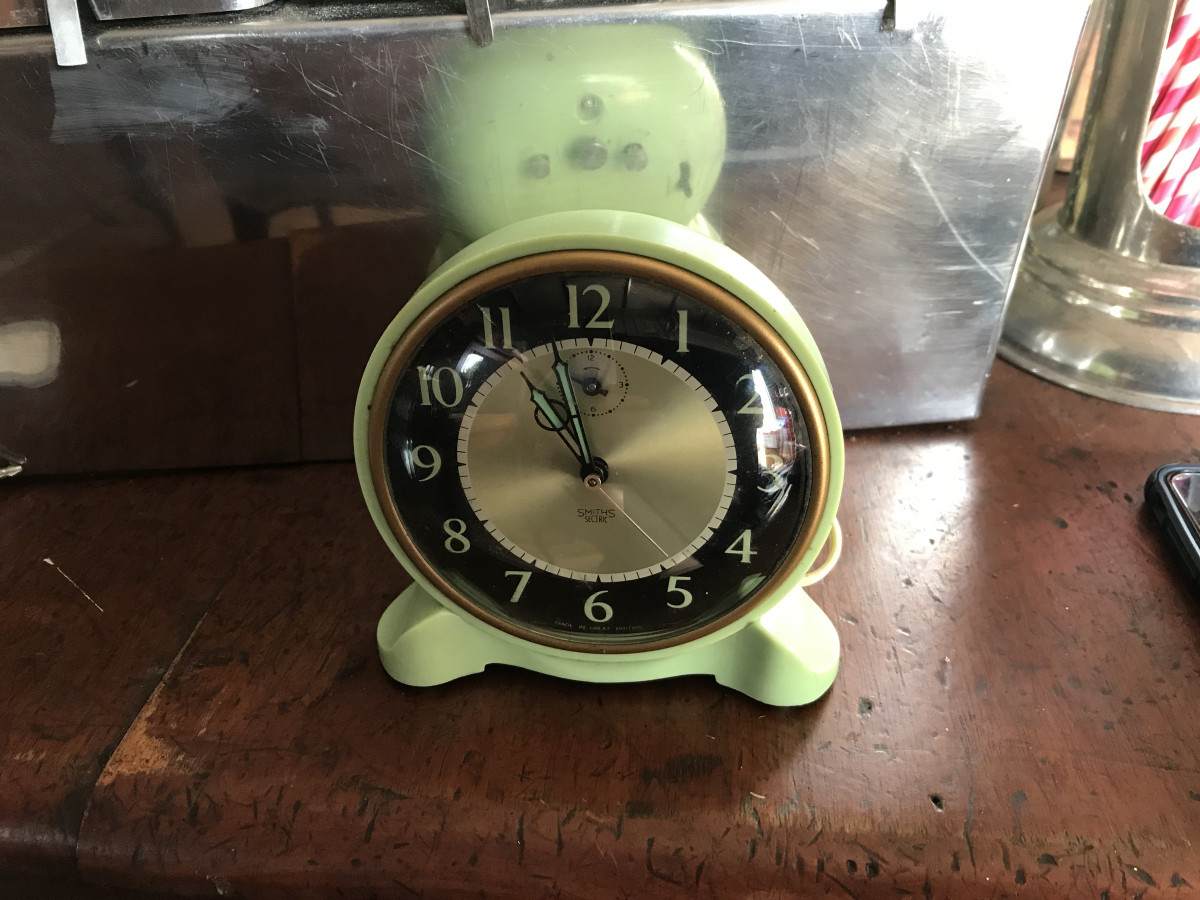 Retro Vintage Bakelite Clock. Old Sunken Vessel