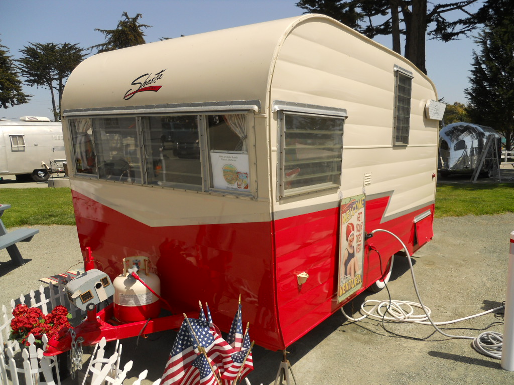 Vintage Shasta Trailer Pictures and history, from