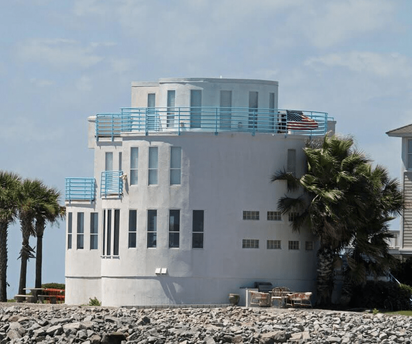 BUILDING HURRICANE PROOF - Olè Decor