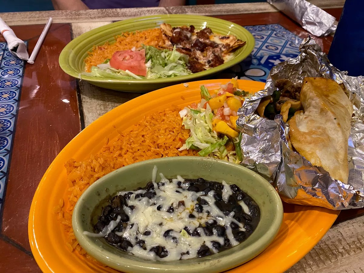 8 Amazing Places to Eat in Casey, Illinois