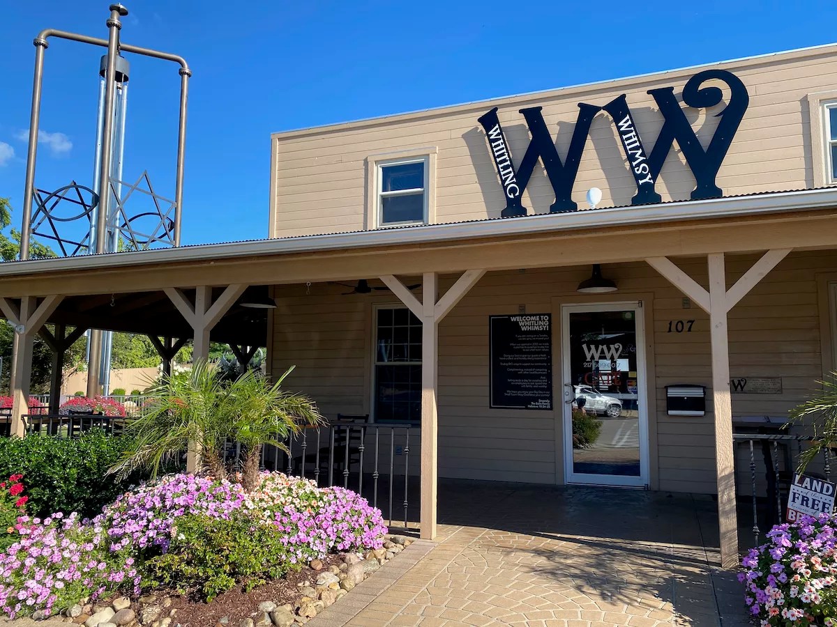 8 Amazing Places to Eat in Casey, Illinois