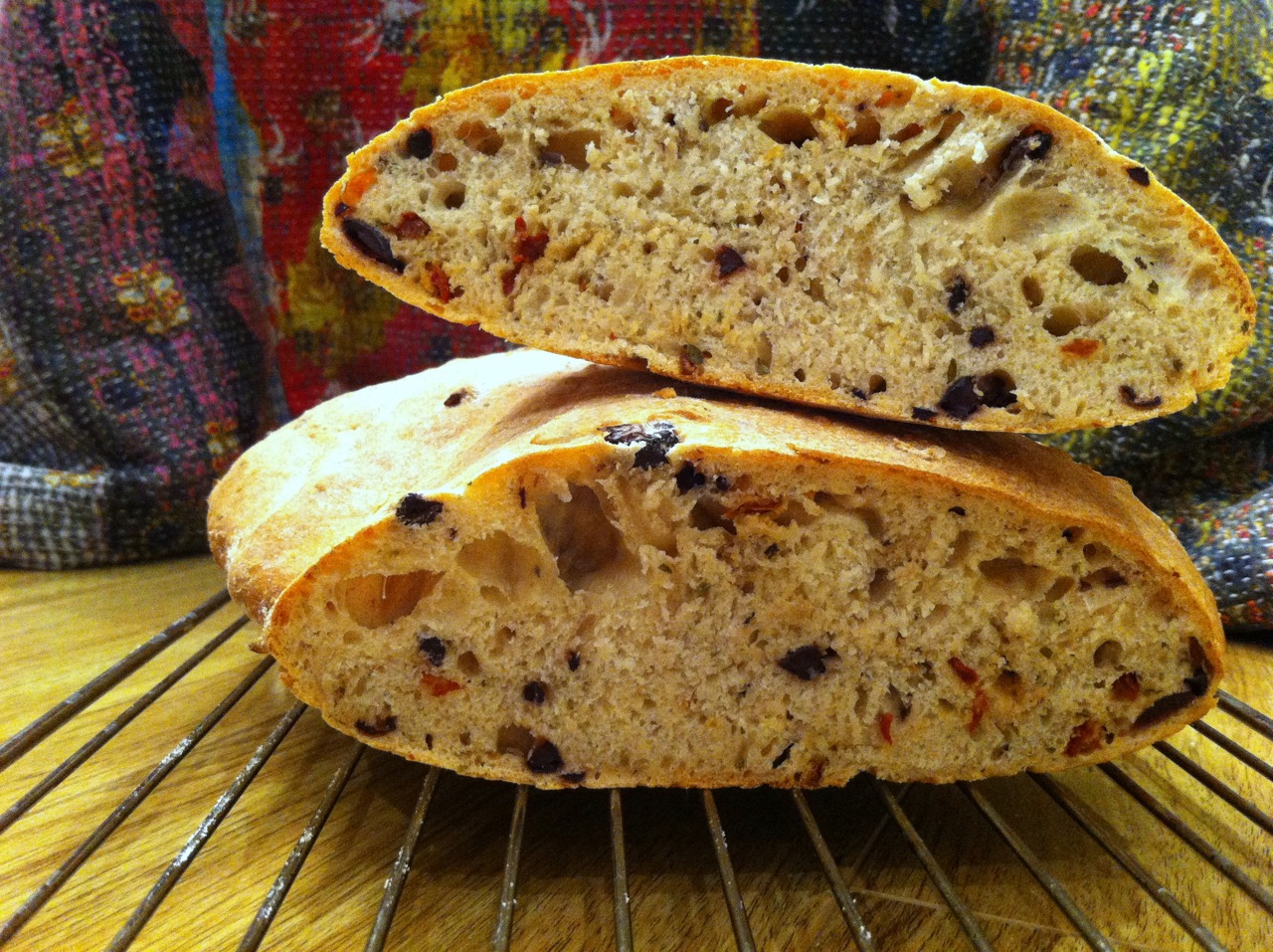 Bread with Unsalted Olives & Sundried Tomatoes Oliveology