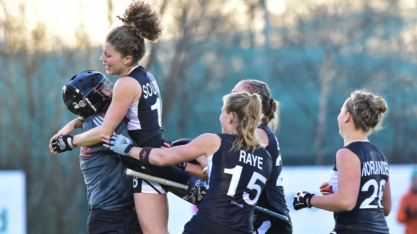 Women's field hockey team keeps Olympic dream alive Team Canada