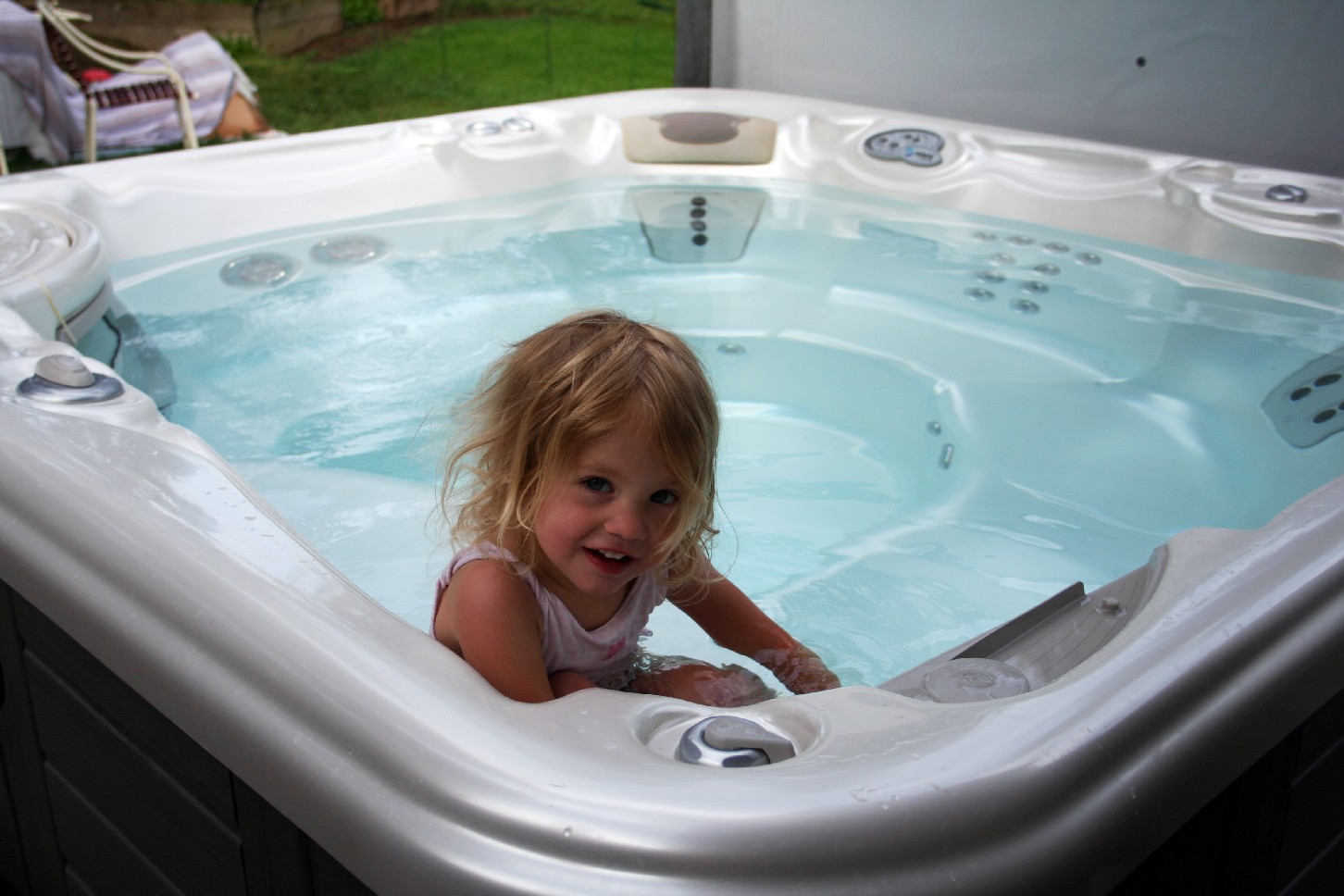 Hot Tub Shopping? 8 Important Reasons to Take A Test Soak Before You