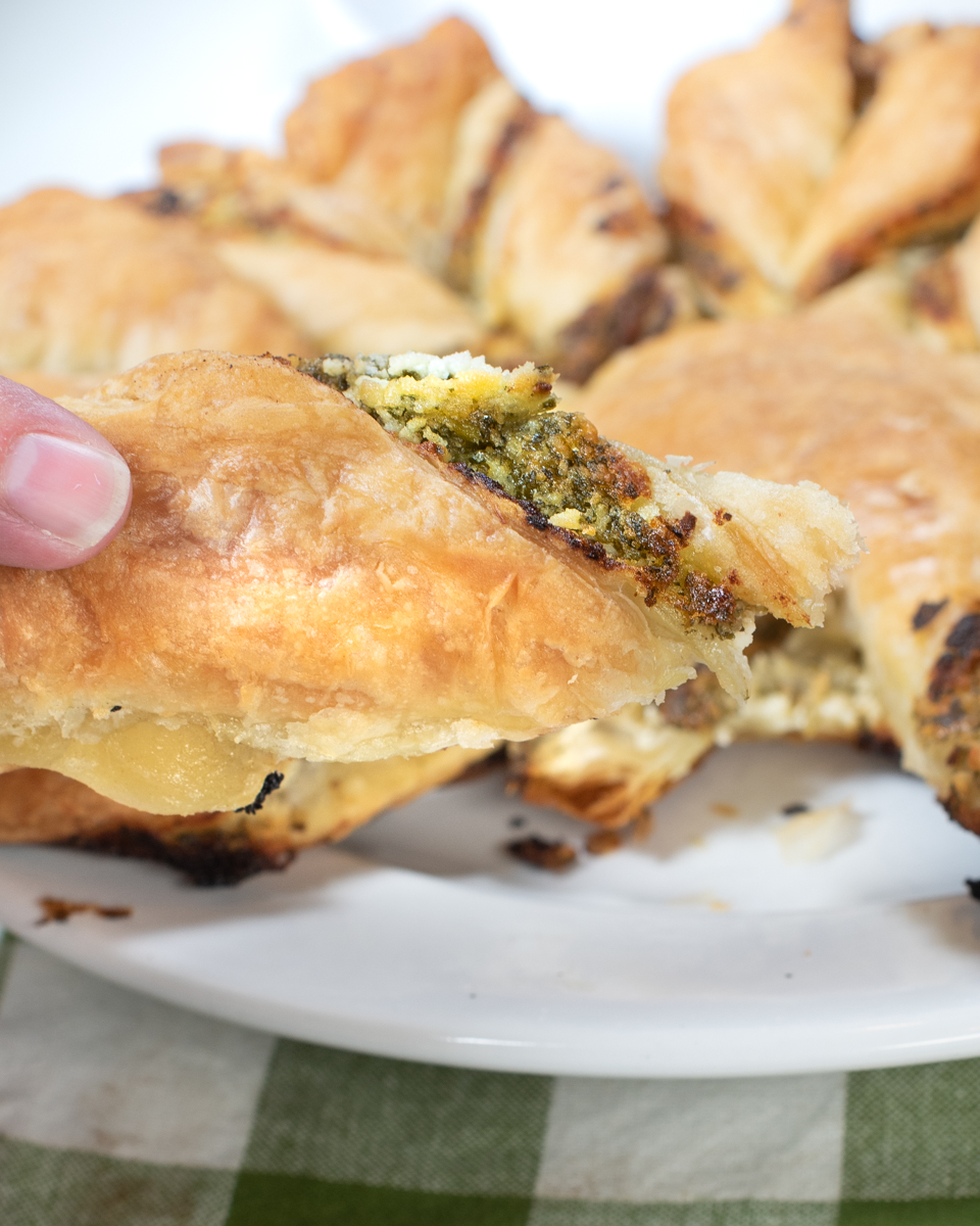 Pesto Puff Pastry Star