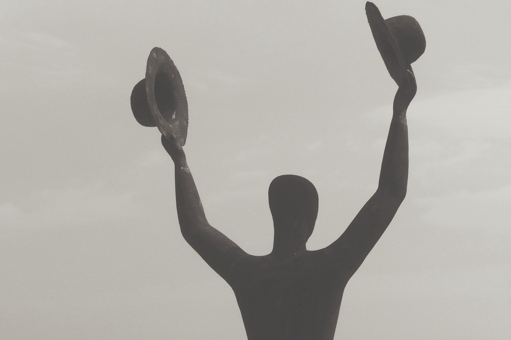 The Detrimental Effects Of Wearing Two Hats In Trading And Investing