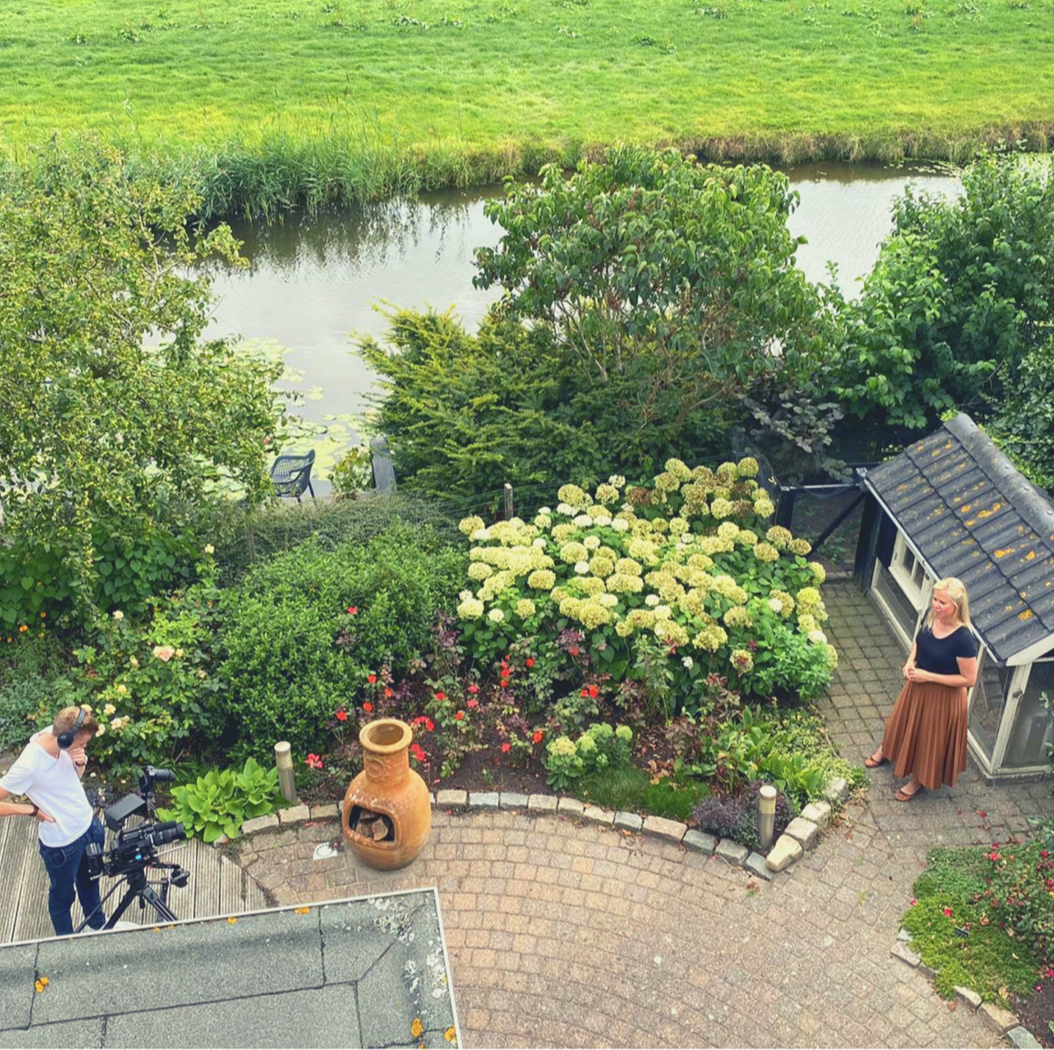 In de media Om de tuin leiden