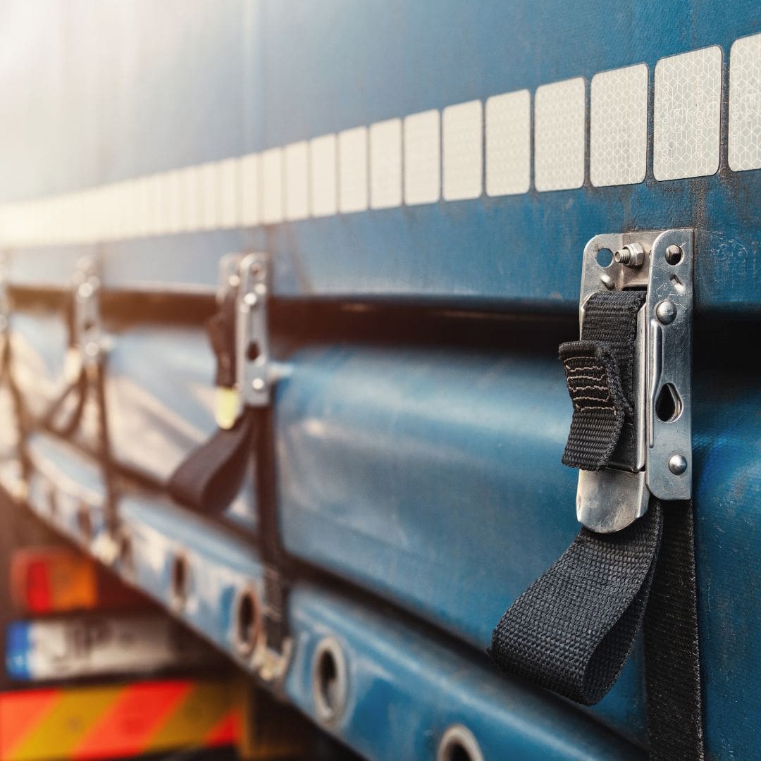 Safety Tips for Using Tie-Down Straps | OmegaStrap