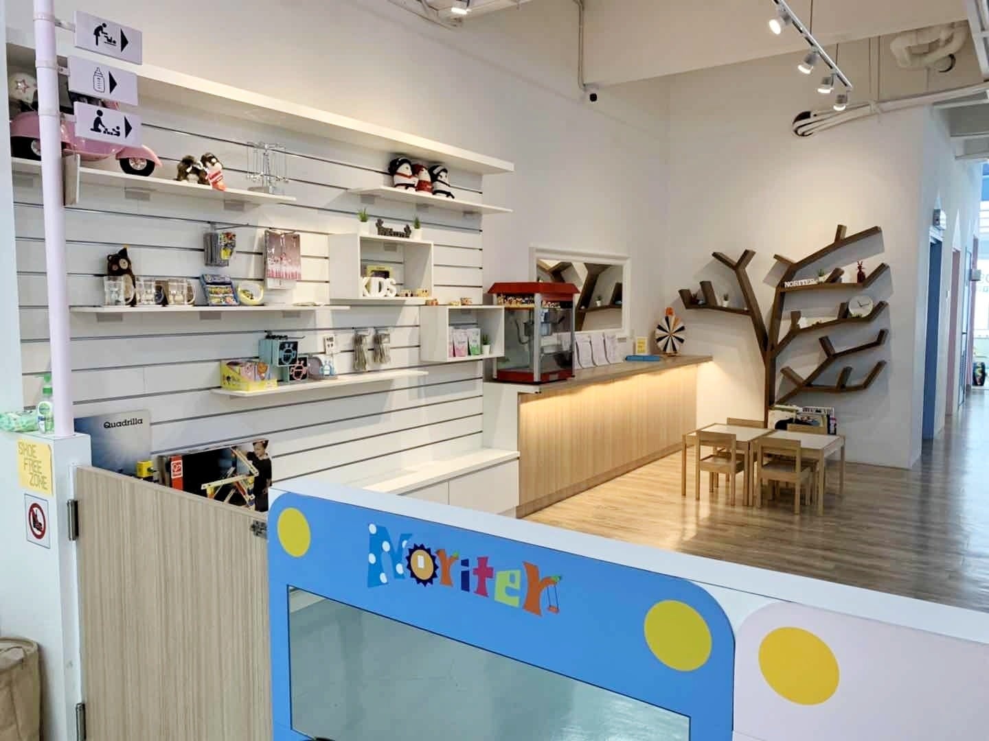 mmexport1555823487523 01 at omgloh.com