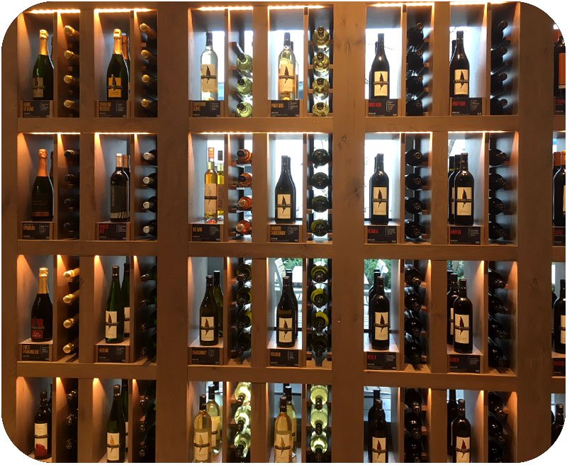 Cooper’s Hawk Display Nationwide Genesis Series Omnilight