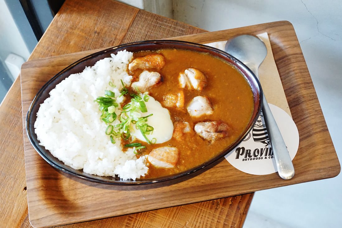 【台北萬華美食】Provider Dry Good Food || 捷運西門站咖啡館＂台北最好吃咖哩飯