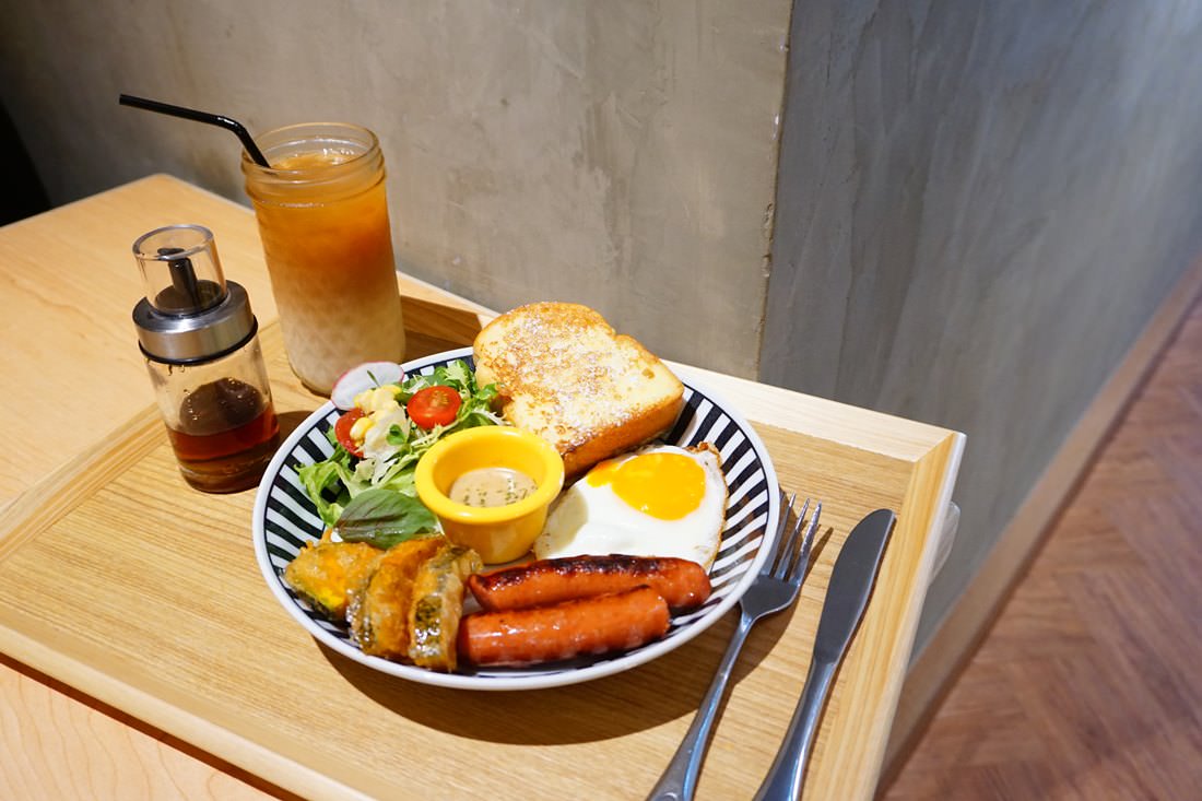 【新北板橋美食】KOYA Coffee || 捷運江子翠站＂文青日式早午餐＂提供插座