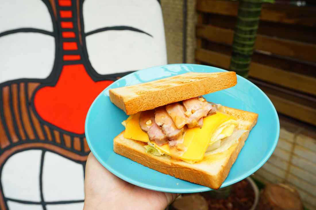 【台北大安美食】海石三₃三明治專賣店 || 捷運忠孝敦化＂城市裡衝浪早餐