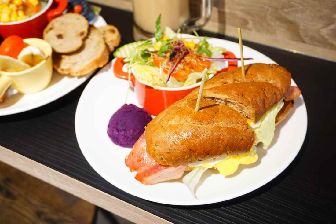 【新北中和早午餐】早個好地方 || 永安市場旁＂家庭式平價咖啡館早午餐