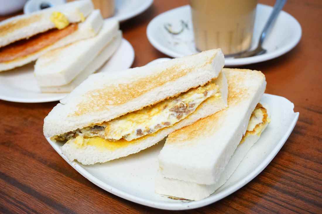 【香港早午餐】新香園(堅記) || 香港老店＂深水涉美食＂馳名蛋牛治