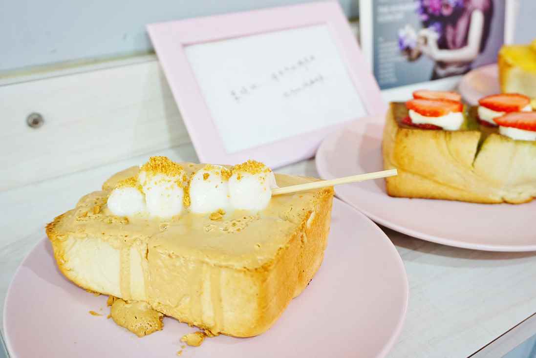 【屏東美食】厚厚一片 || 日系團子x厚片土司＂爆漿奶皇＂屏東下午茶