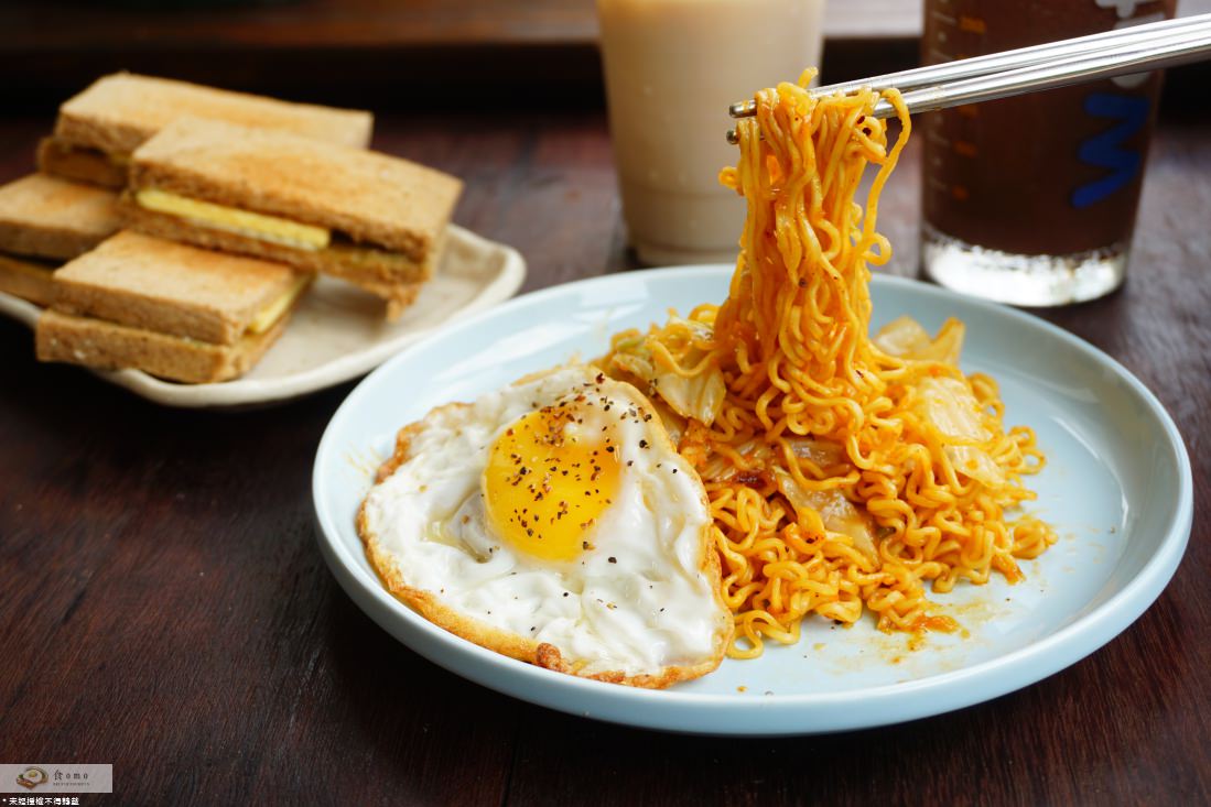 【高雄三民早午餐】蛋餅弄食堂 || 文藻大學周邊＂早午餐到宵夜＂邪惡恐龍美祿