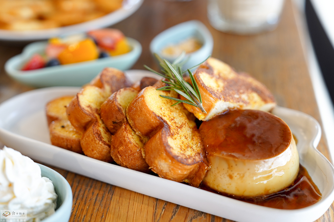 【新北板橋早午餐】French Toast Factory 府中旗艦店 || 捷運府中站＂花朵吐司早午餐