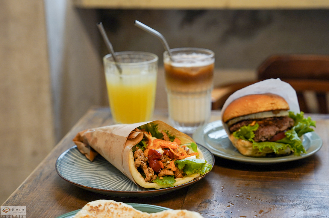 【台北中山早午餐】嶼木islandwood || 捷運台北車站＂老屋風格 x 印度烤餅 x 手工漢堡＂特色早午餐
