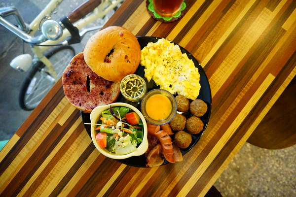 【新北板橋早午餐】QR早午餐||*♥高CP值早午餐＂福源花生帕尼尼＂環境舒適