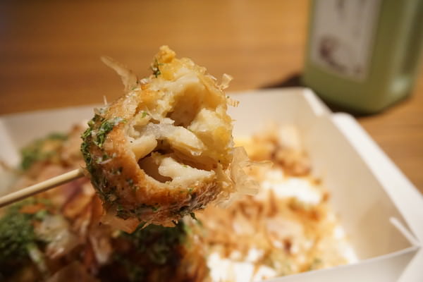 【高雄左營美食】小新鯛魚燒 || 左營新光三越銅板美食＂日式抹茶＂章魚燒