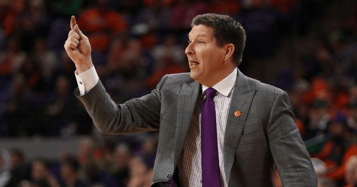 Clemson basketball coach Brad Brownell receives new contract