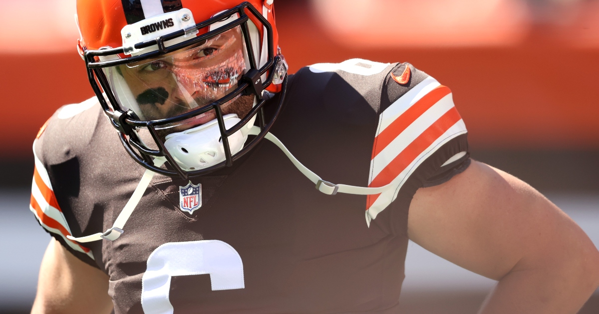 Baker Mayfield dealing with nagging shoulder injury, practicing through