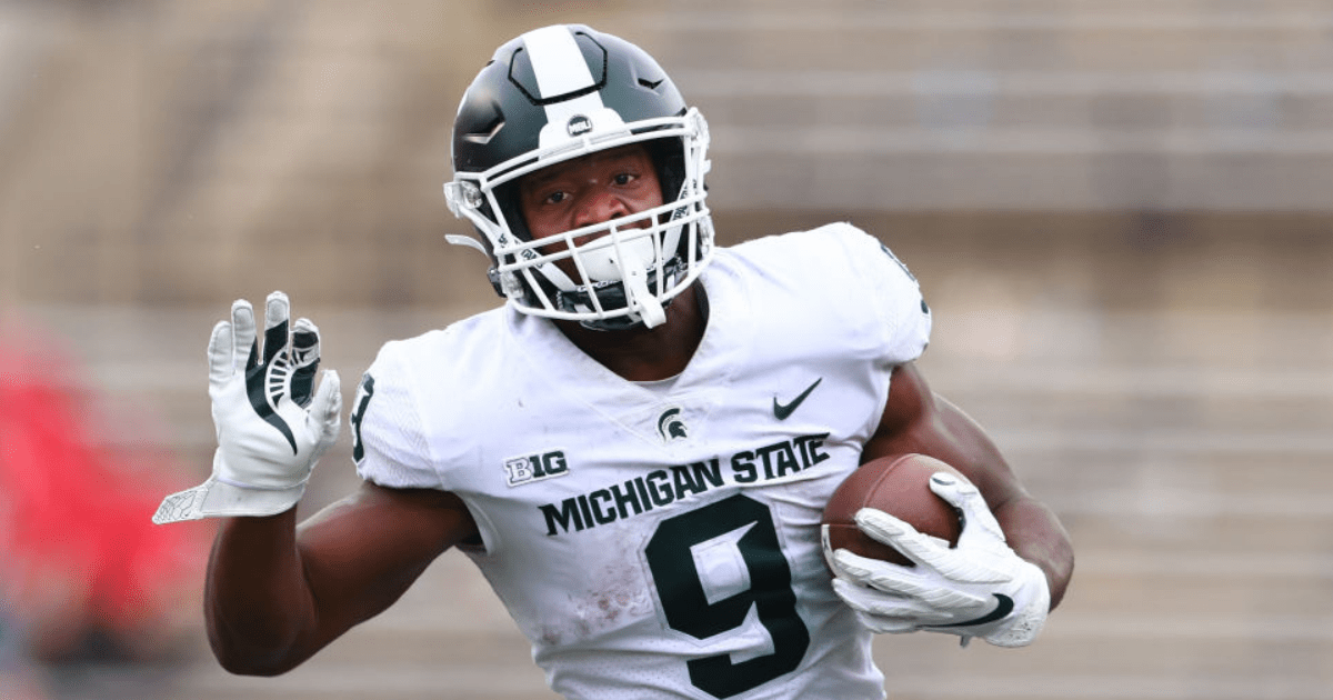 Michigan State RB Walker III wins 2021 Doak Walker Award On3