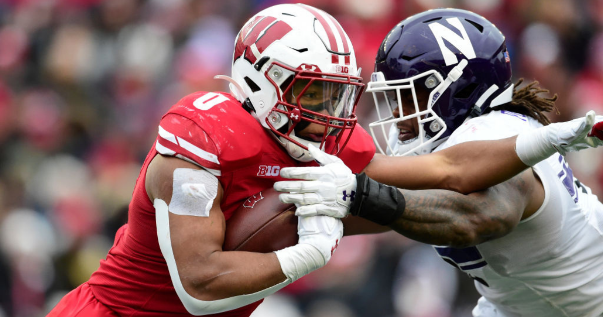 Barstool Sports announces NIL partnership with Wisconsin running back