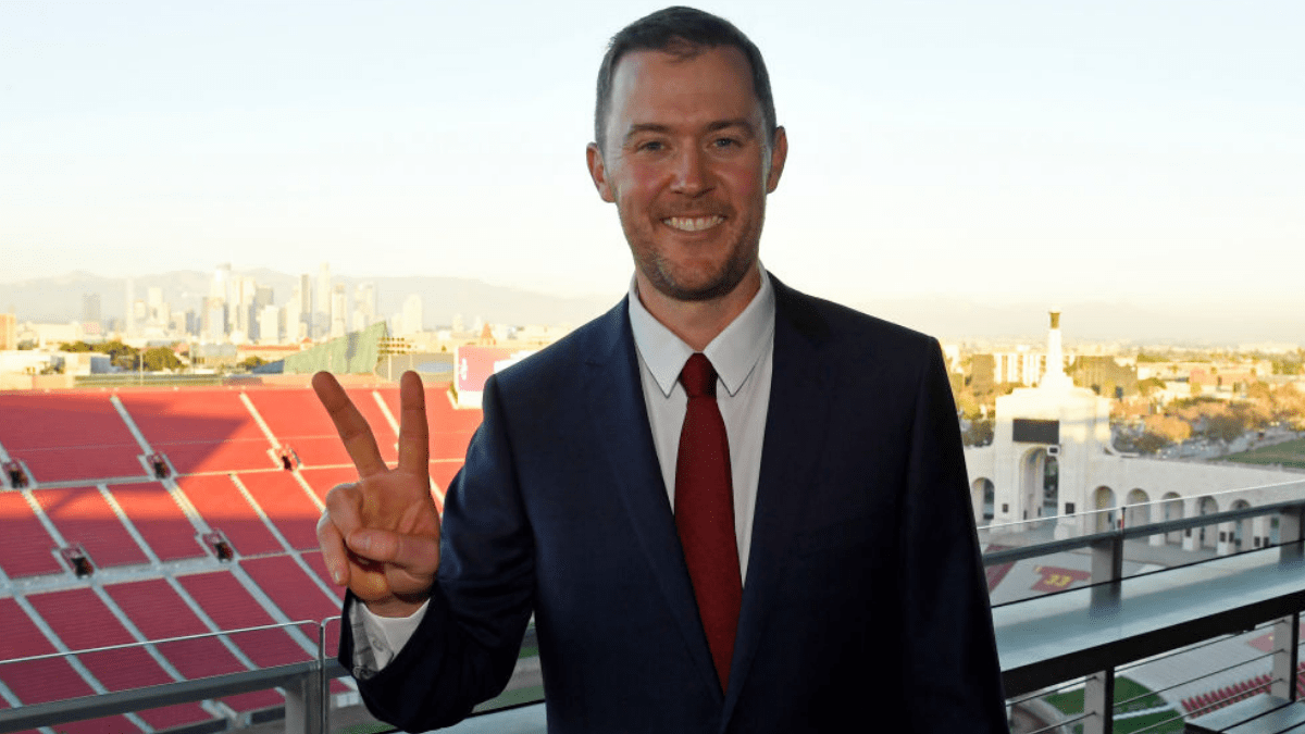 Lincoln Riley officially announces his 2022 USC coaching staff On3