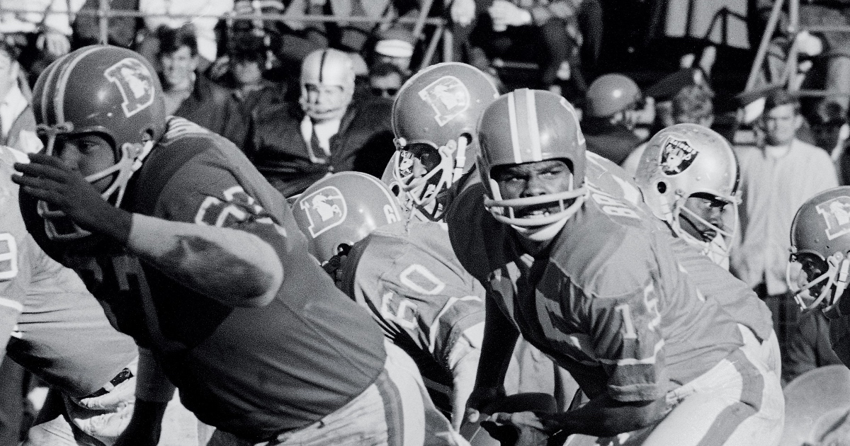 AFL's first AfricanAmerican starting quarterback Marlin Briscoe dies On3