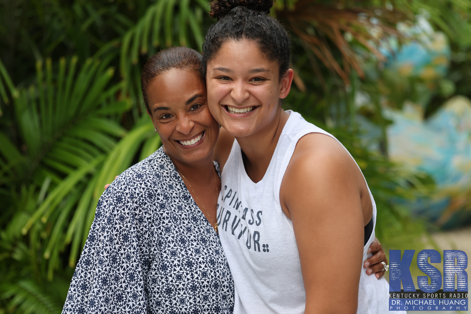 Kentucky fans in the Bahamas want a Smile Spotlight Gallery On3