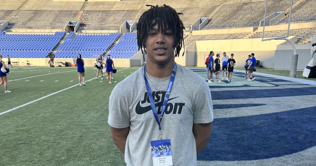 Arkansas pass rusher Brian Huff locked in for Notre Dame visit