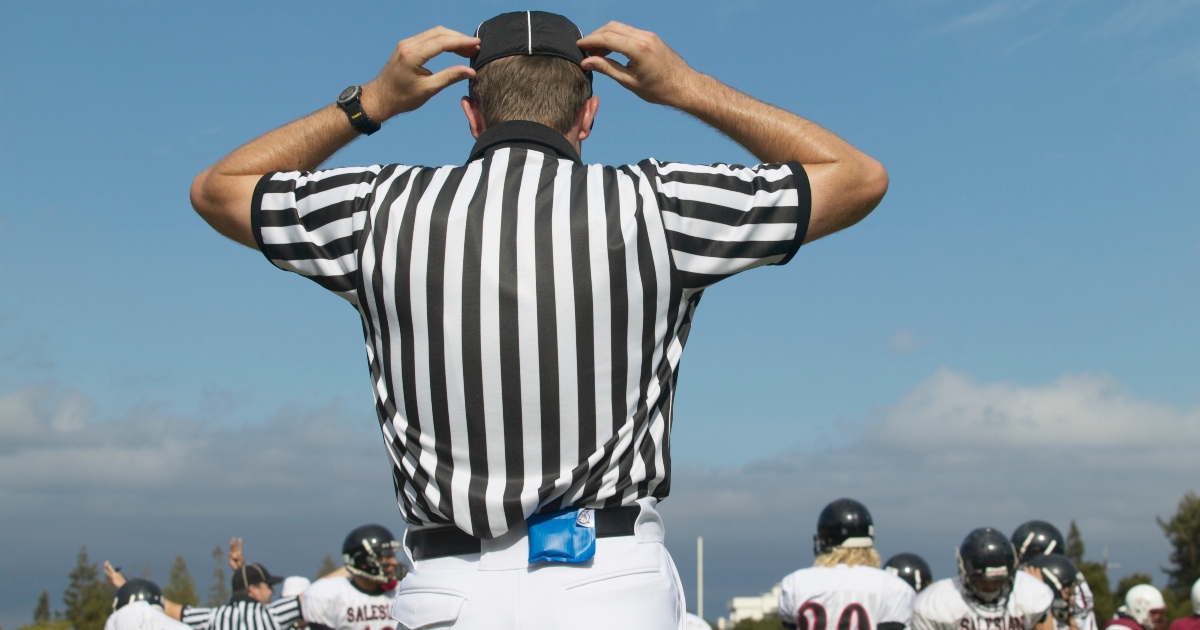 WATCH Referees blown call in 3A state championship, gives