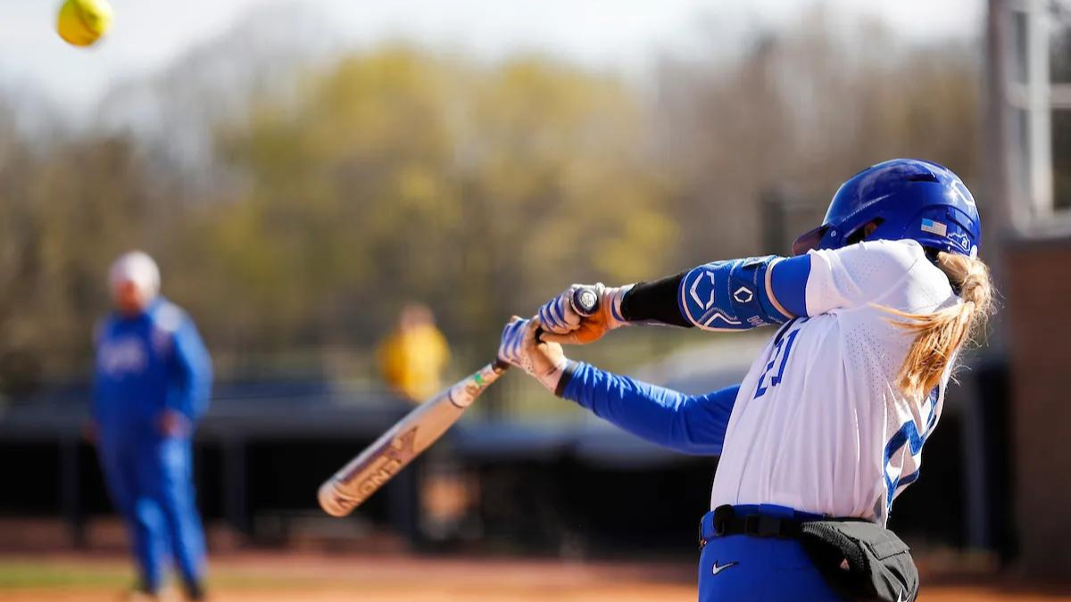 Kentucky Softball Wins Out Over the Weekend in South Carolina