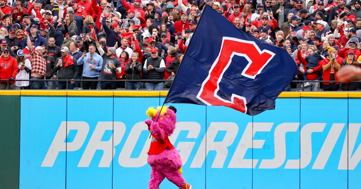 Cleveland Guardians fan caught on camera eating giant tub of mustard