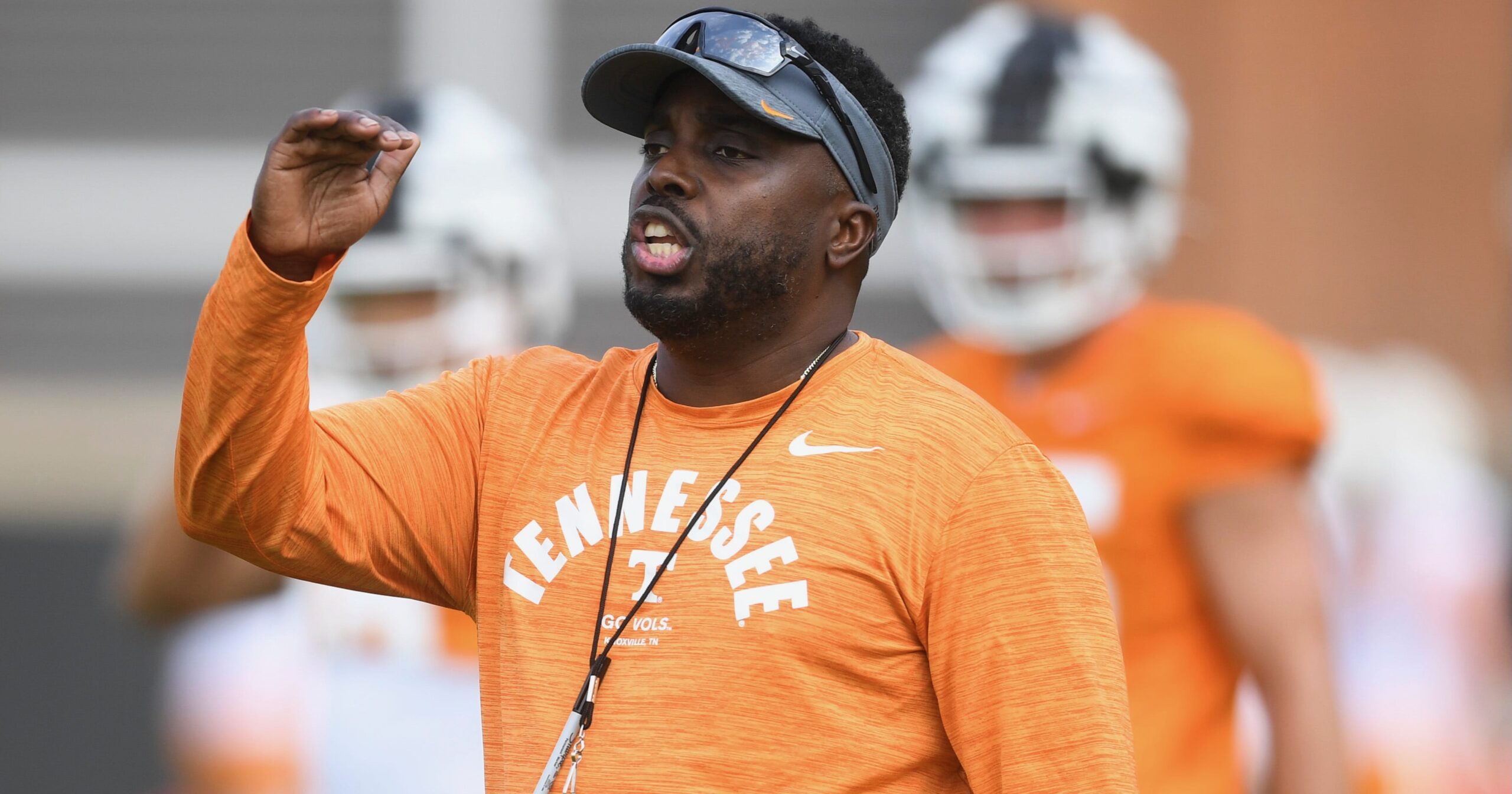 Tennessee defensive coordinator Tim Banks discusses spring start