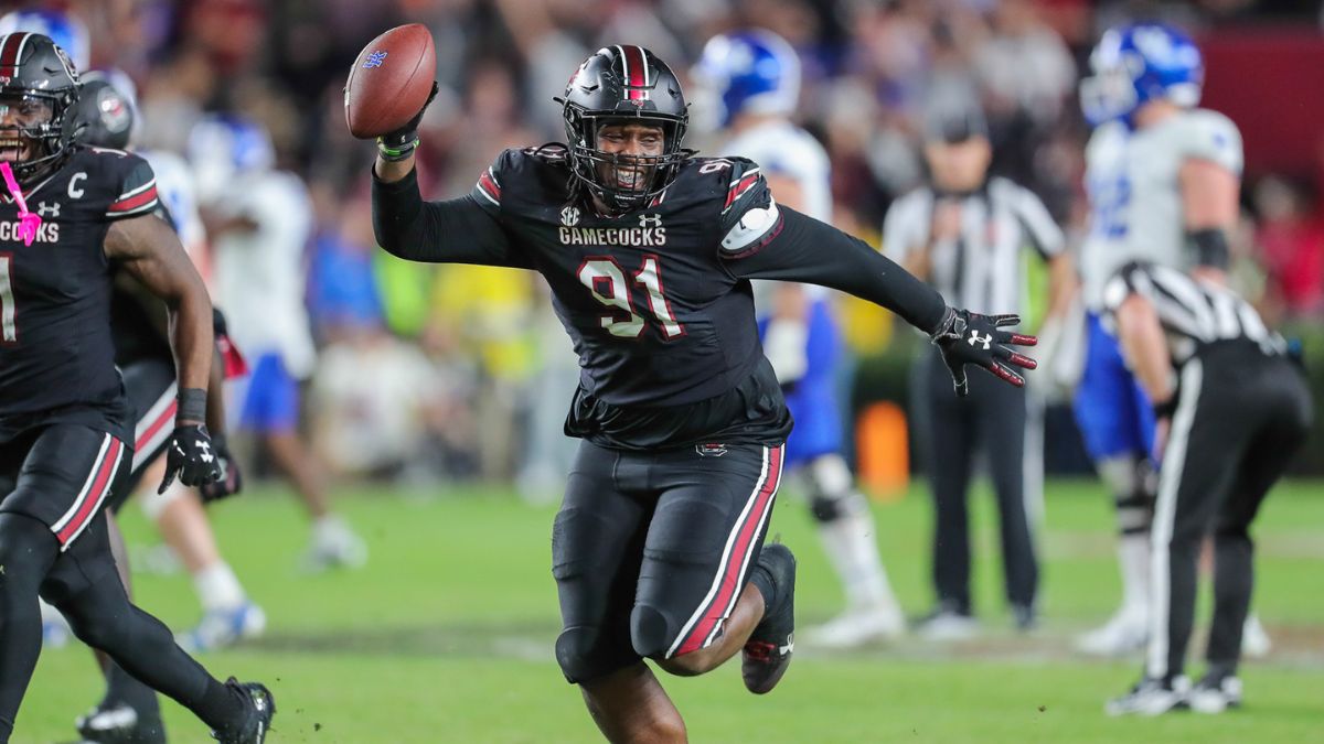 Tonka Hemingway set to return to South Carolina next season On3