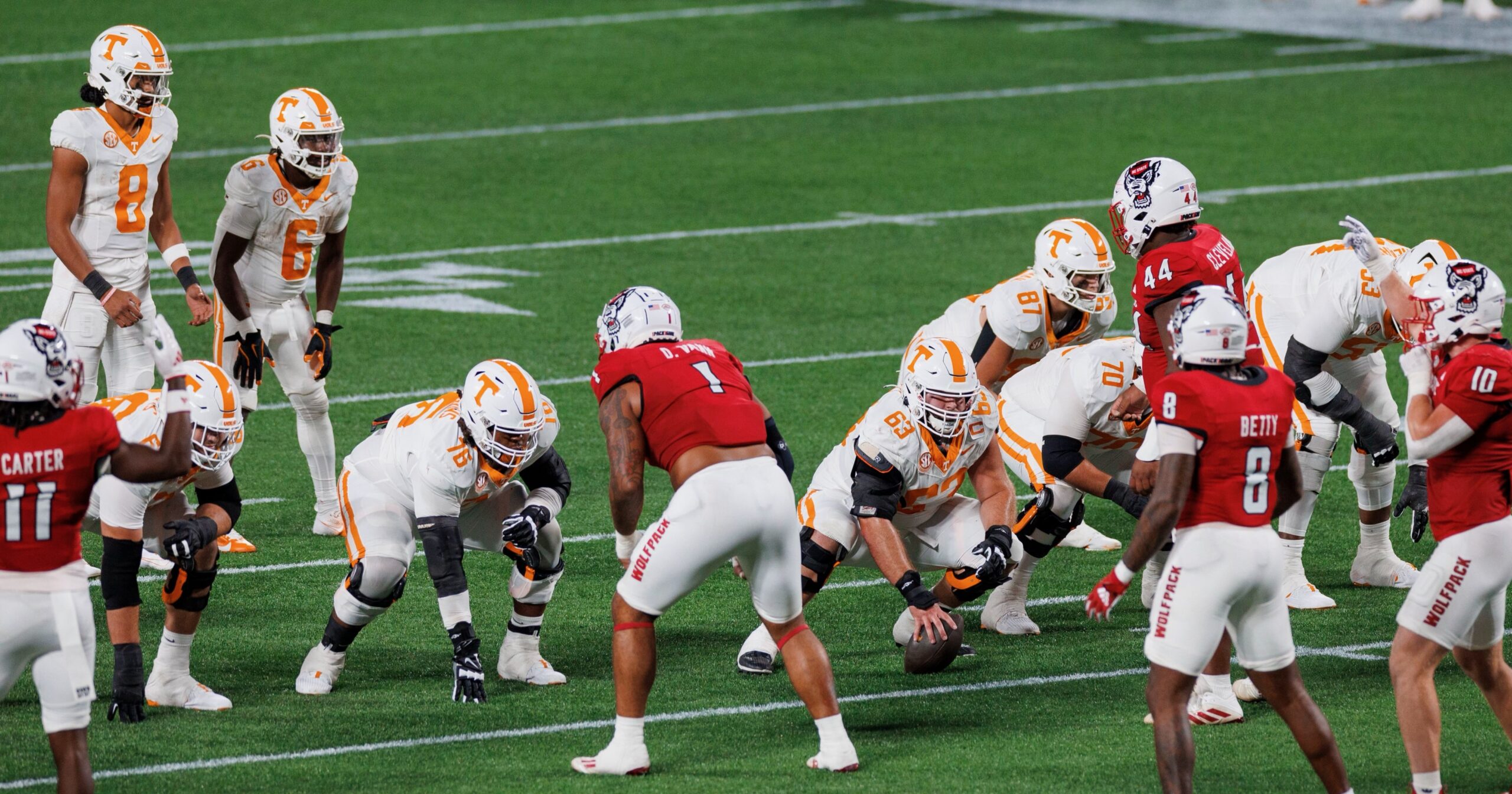Look Tennessee's depth chart for the Kent State game(09)