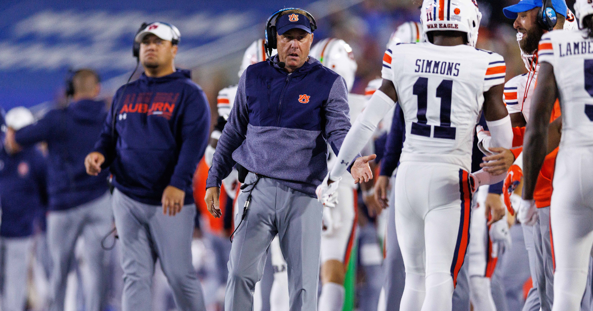 Auburn coaches locker room 'Our kids are not going to lay down'