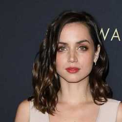 Ana de Armas Knock Knock Premiere in Hollywood – Celebrity Wiki