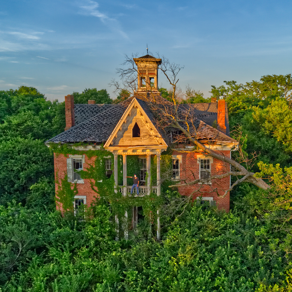 ABANDONED 1860s Victorian Mansion Ohio Urbex Once Occupied