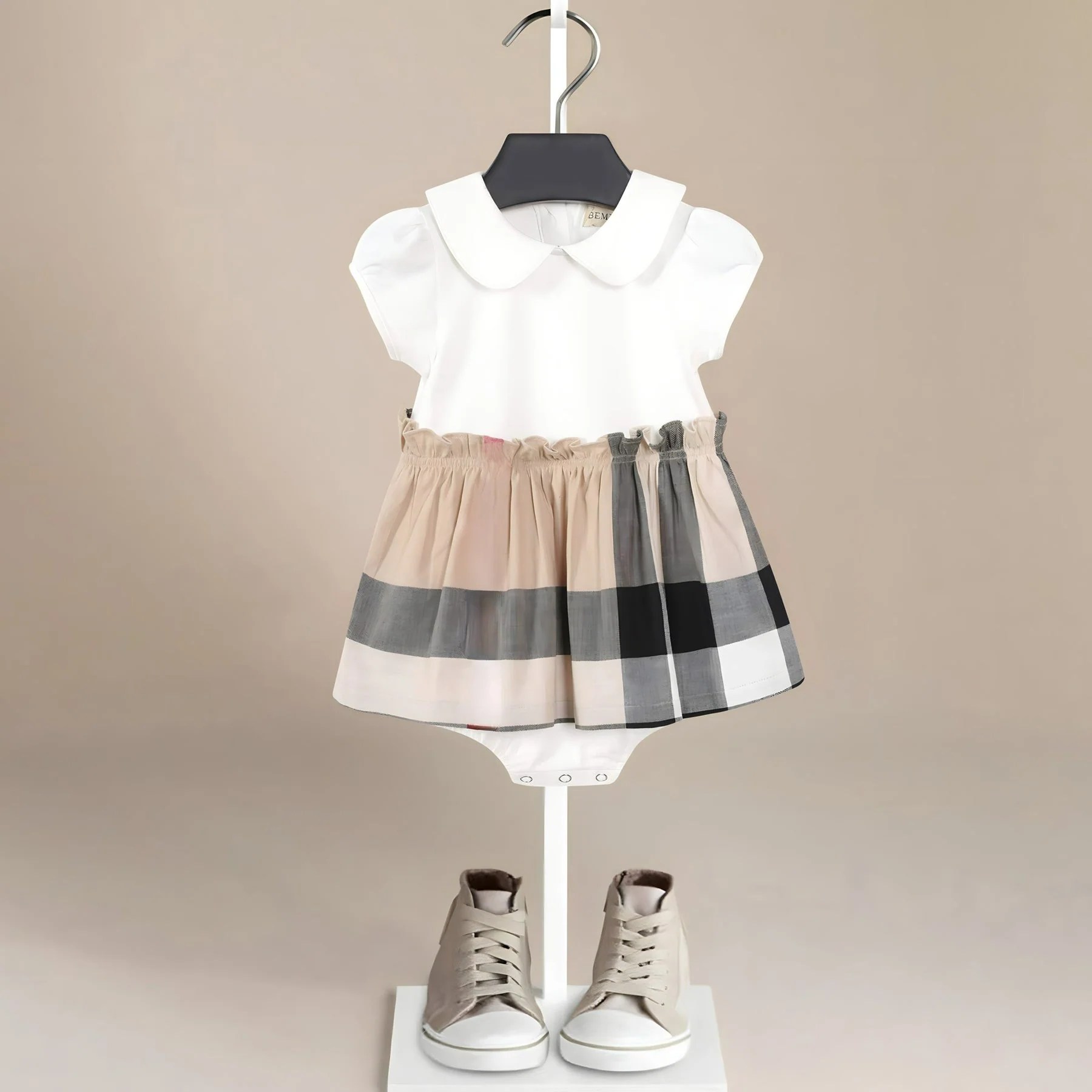 Tired of Store Hopping? How Online Shopping for Baby Bodysuits Saves t