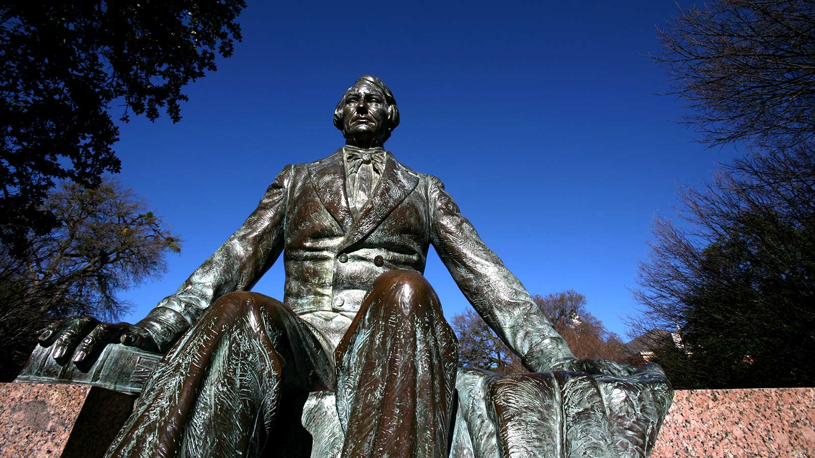 The 5 MustSee Statues on Baylor's Campus OneClass Blog