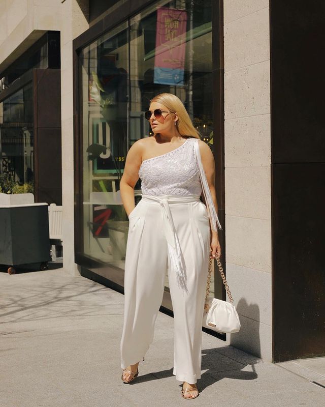 31 Fabulous Hen Party Outfit Ideas for Brides