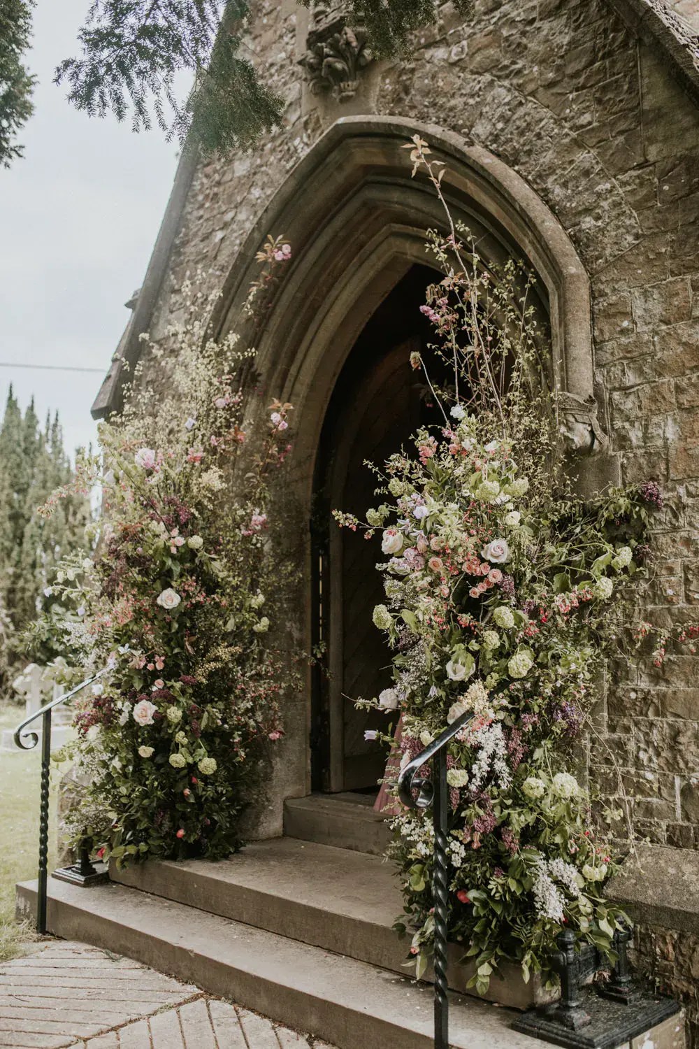 45 Fab Floral Church Doorway Ideas For Your Wedding
