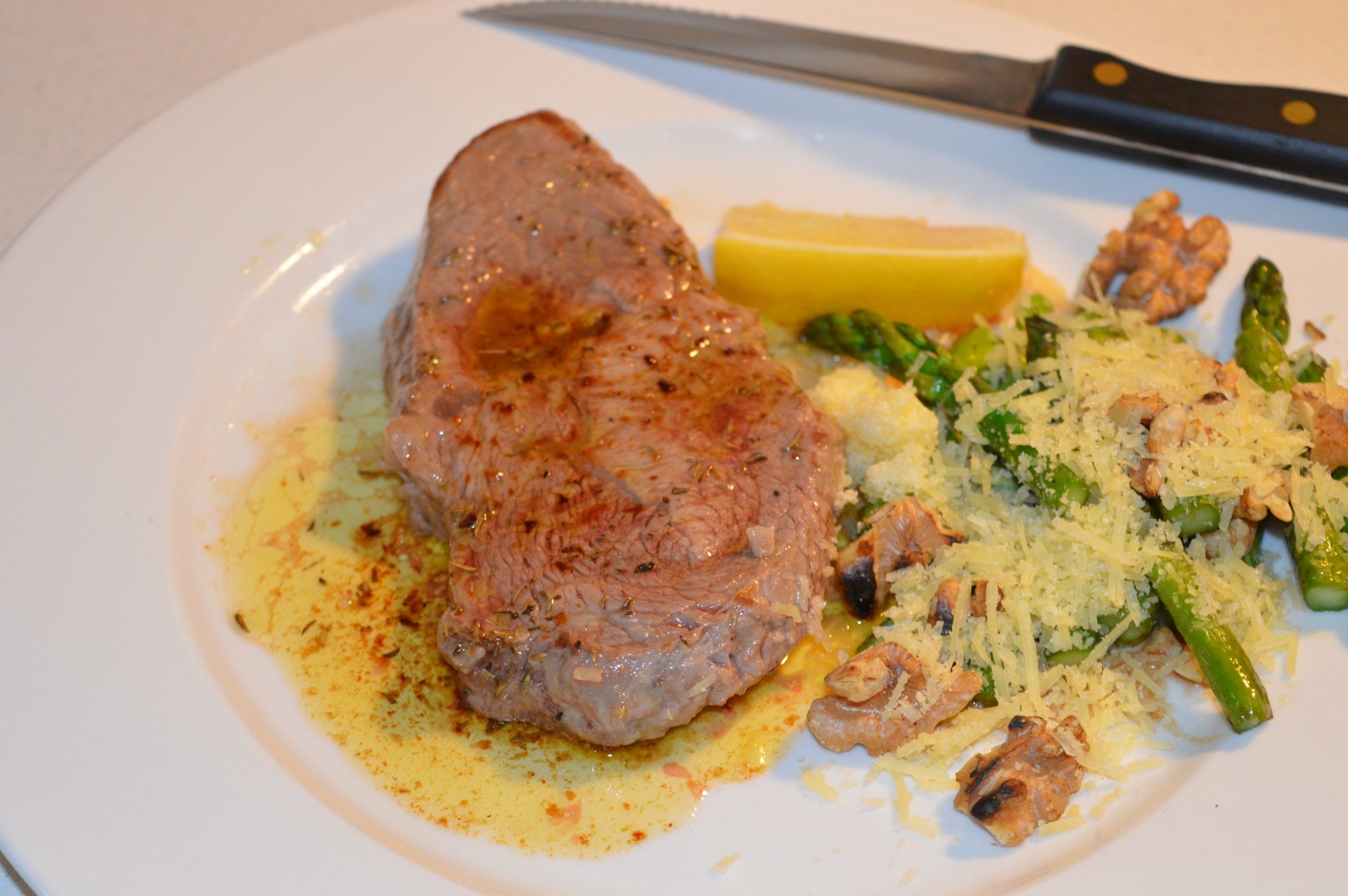 9.14 Veal steak with asparagus, walnut & parmesan One For Me