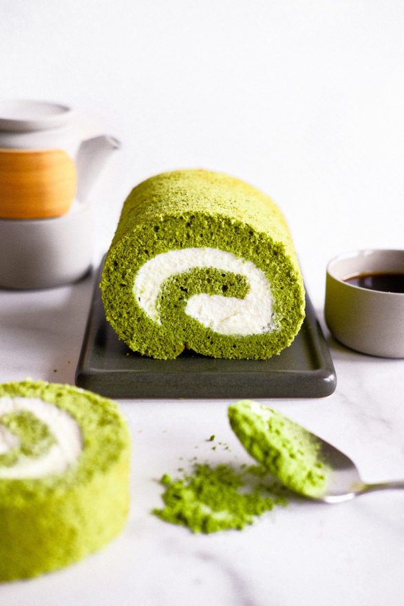 Matcha White Chocolate Swiss Roll (Roll Cake) One Happy Bite